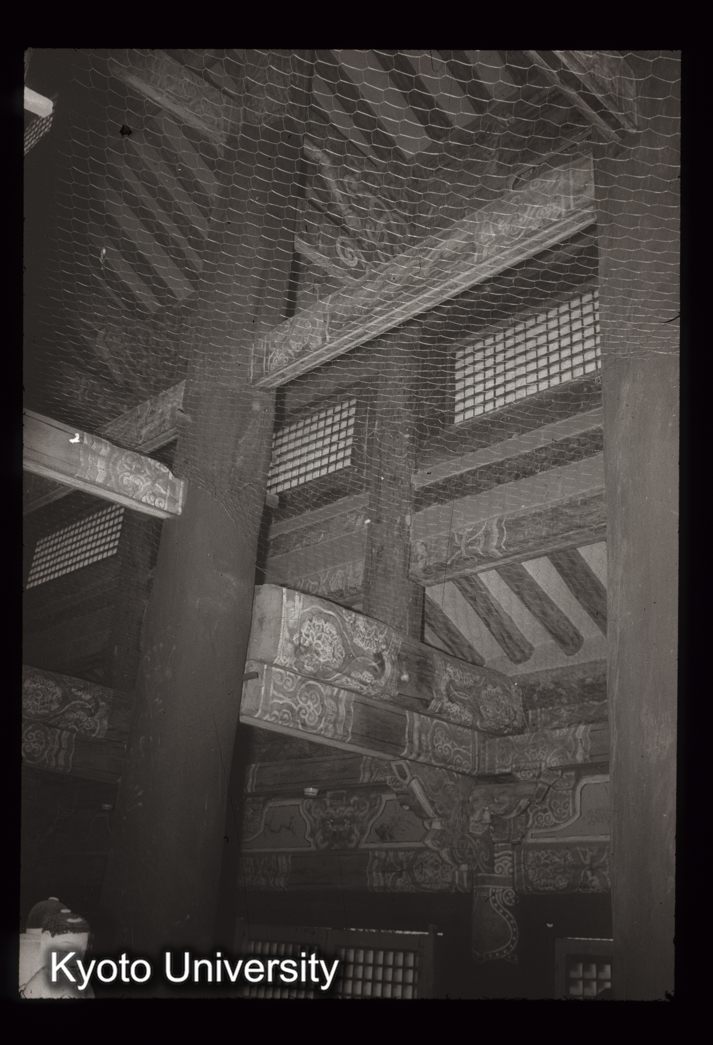 35_法住寺捌相殿 内部構架 (1)