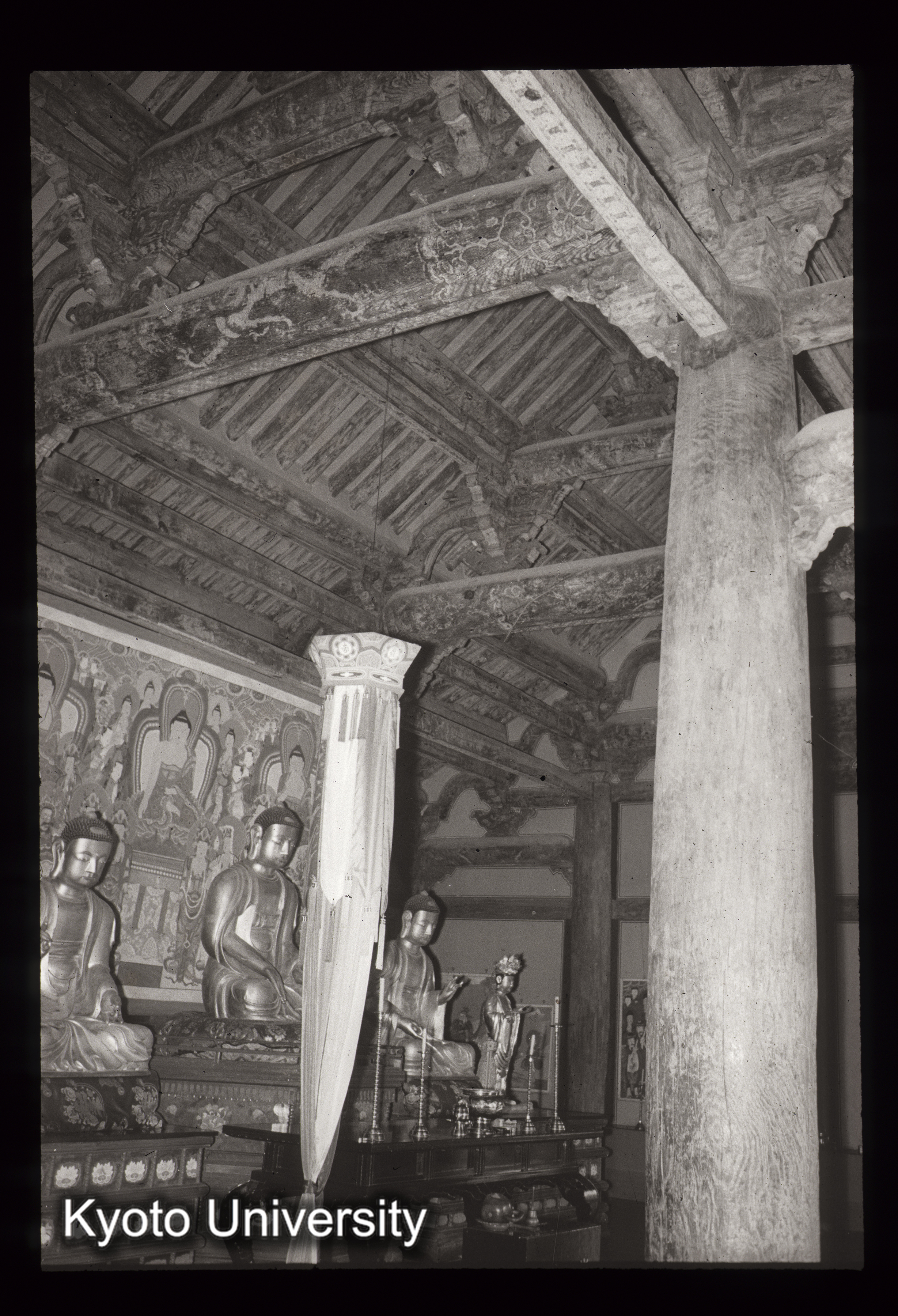 58_修徳寺大雄殿 内部全景 (1)