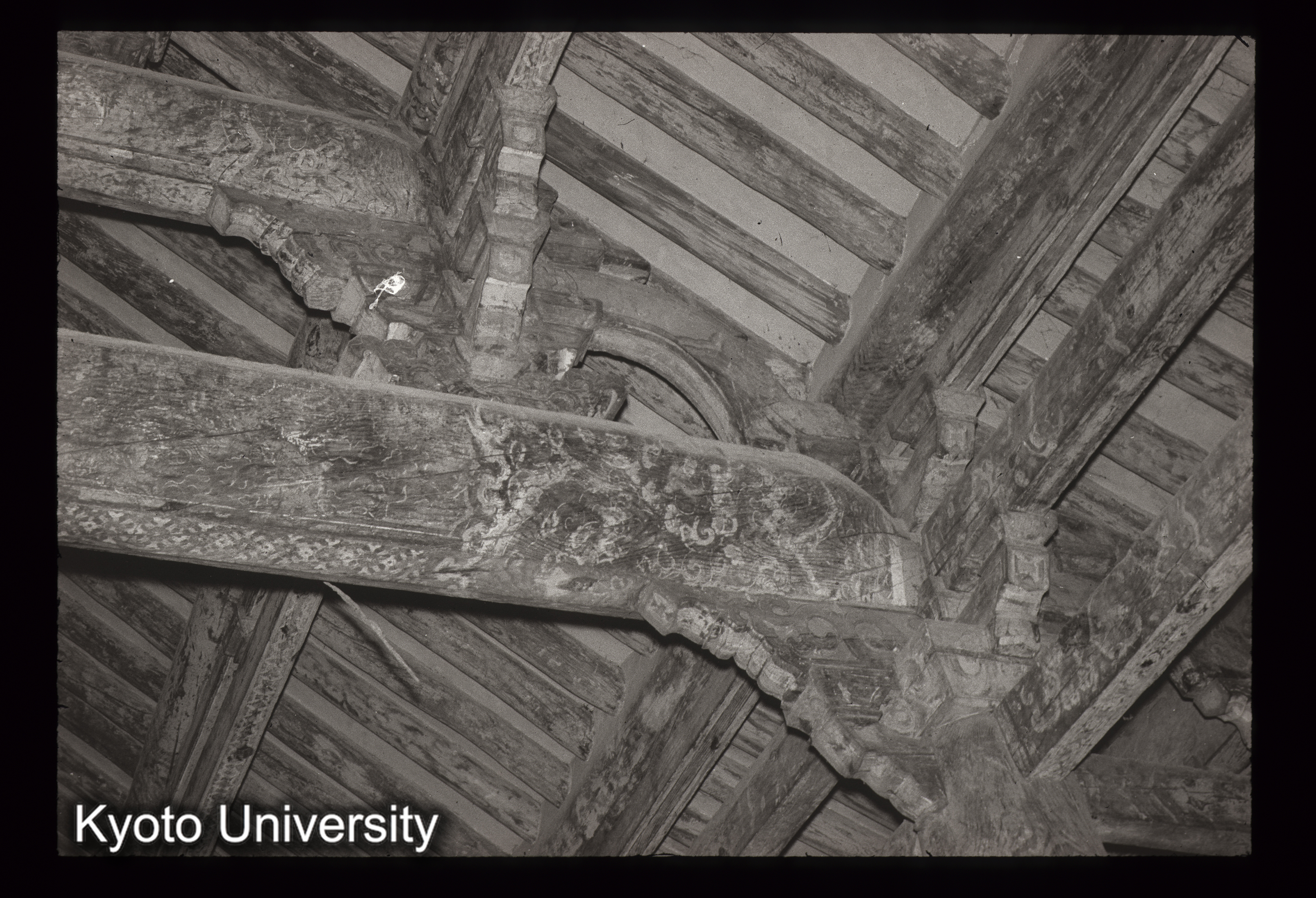 63_修徳寺大雄殿 内部二重虹梁 細部（入側） (1)