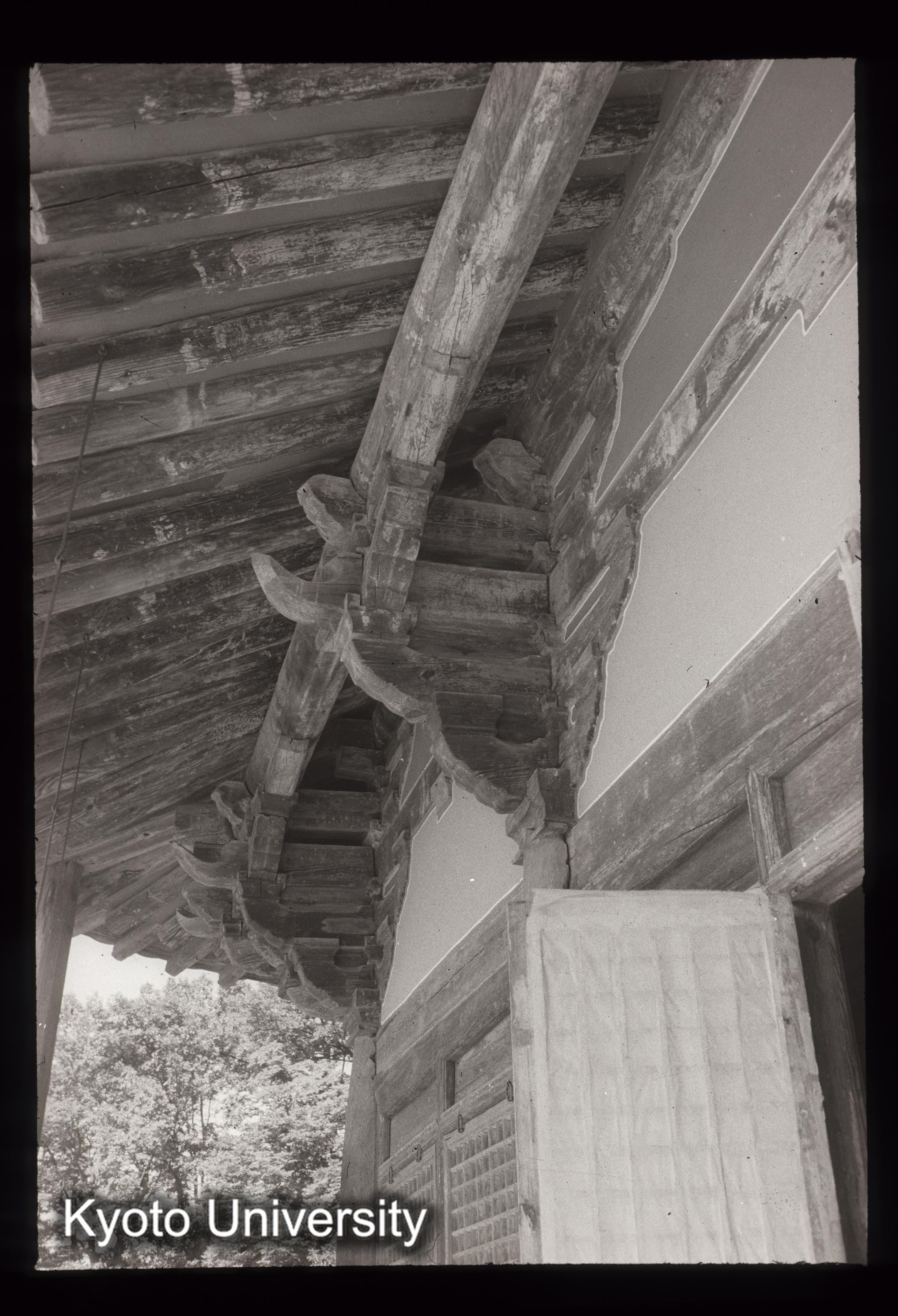 93_浮石寺無量寿殿 南面栱包 (1)