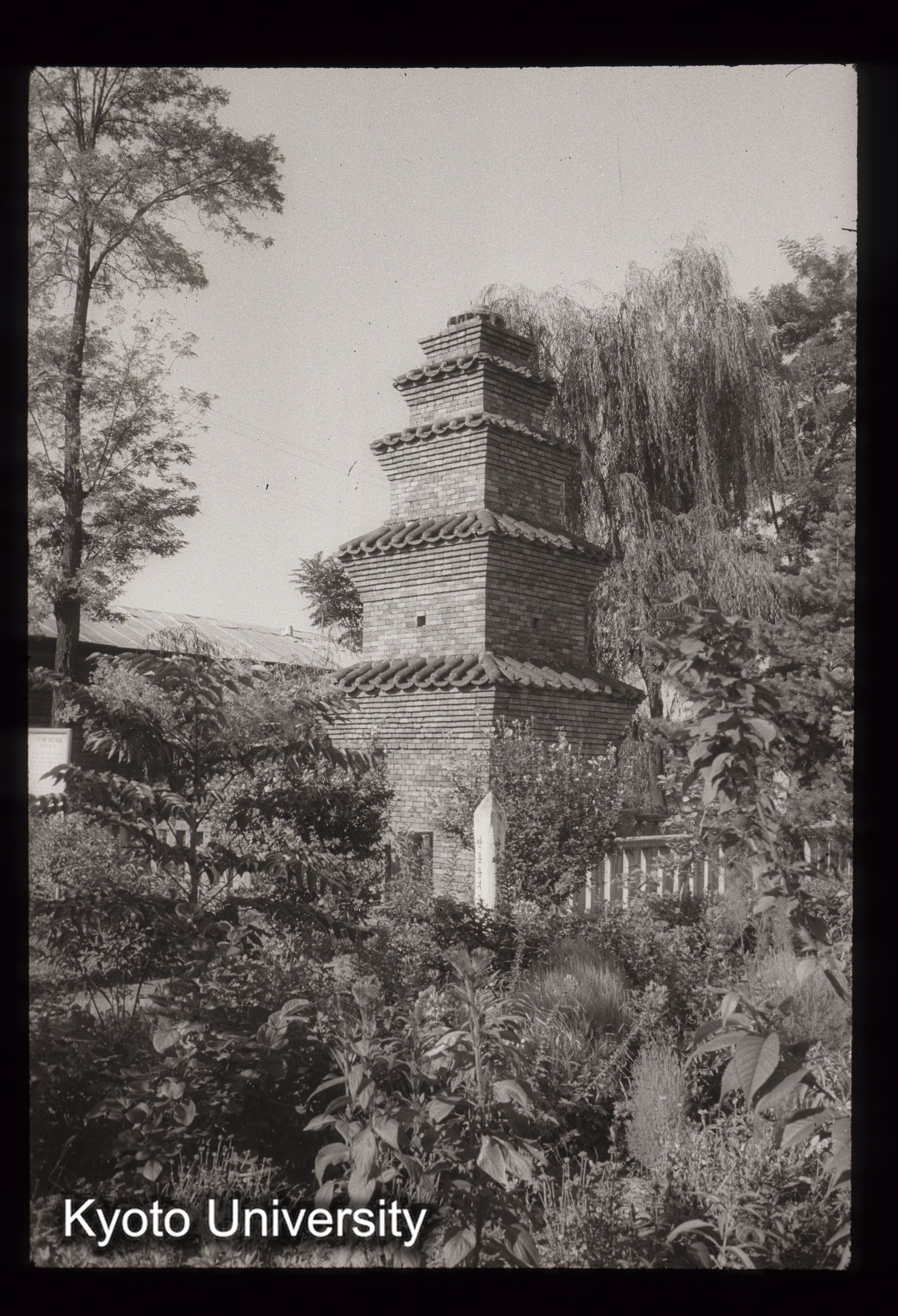 117_安東五層塼塔 正側面 (1)