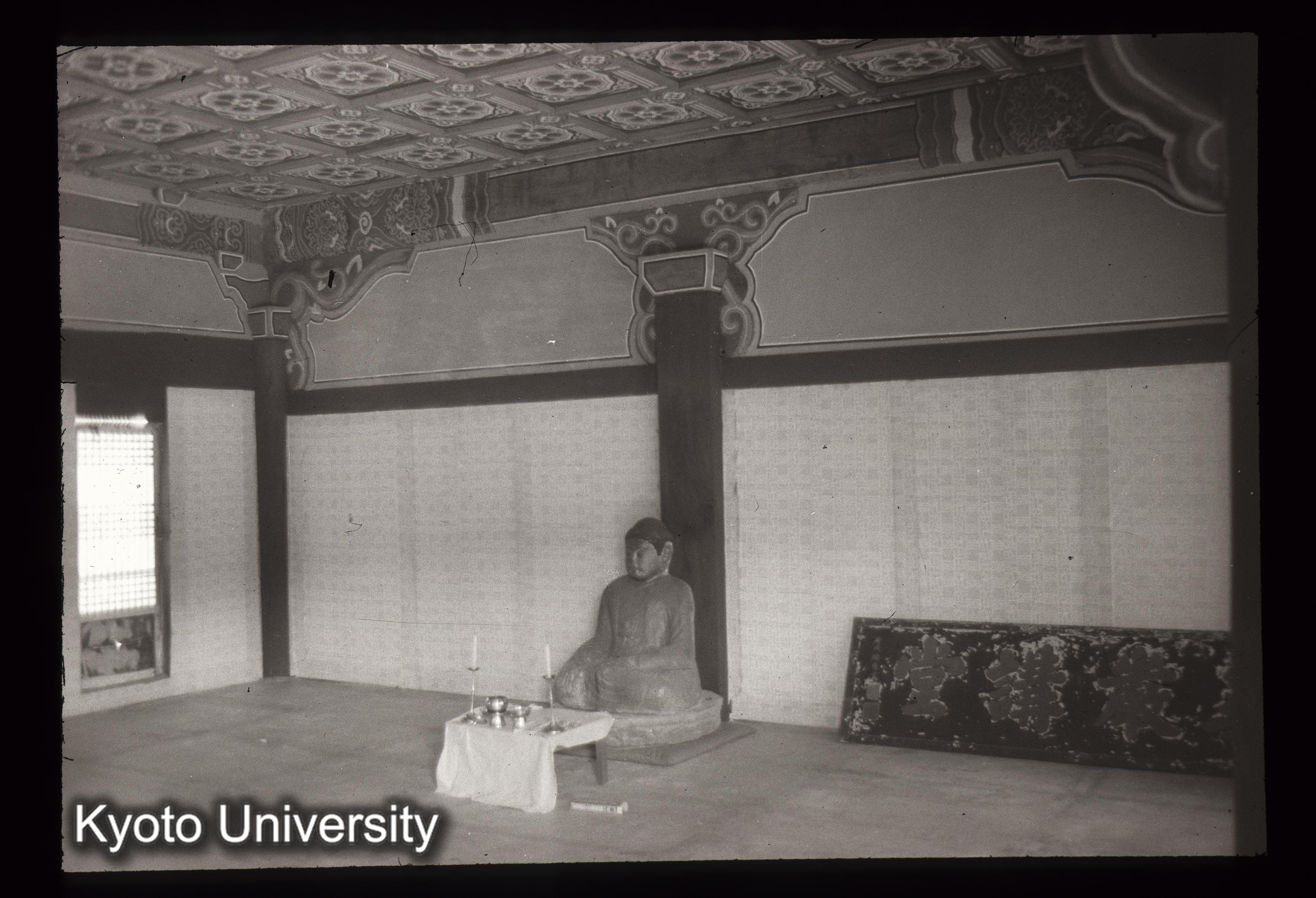 147_鳳停寺華厳講堂 内部 (1)