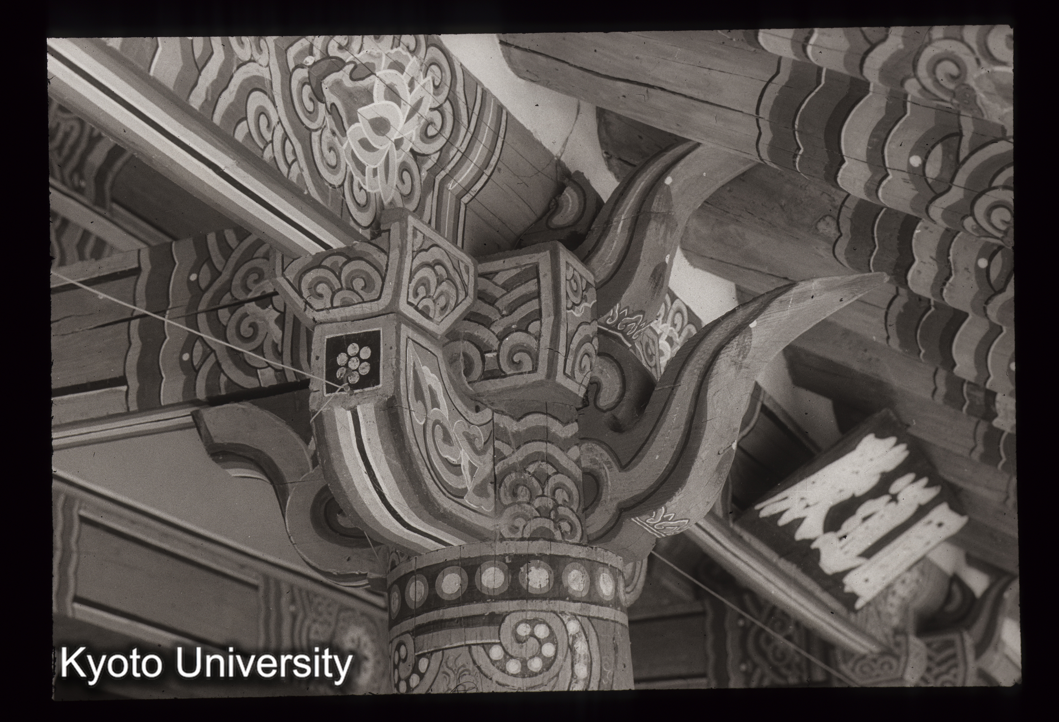 155_開目寺円通殿 隅栱包（二翼工） (1)