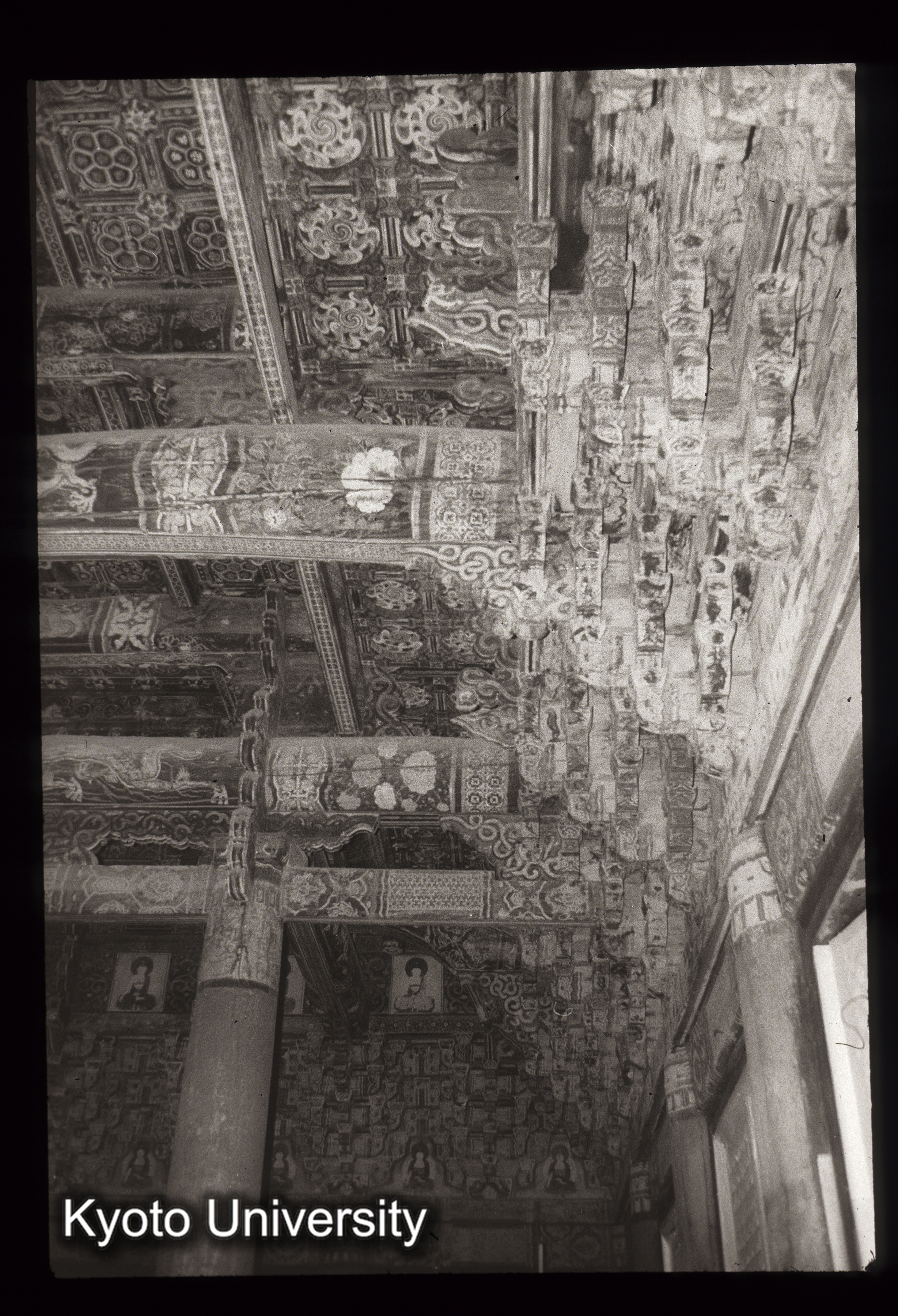 187_通度寺大雄殿 内部 側斗栱（前面） (1)