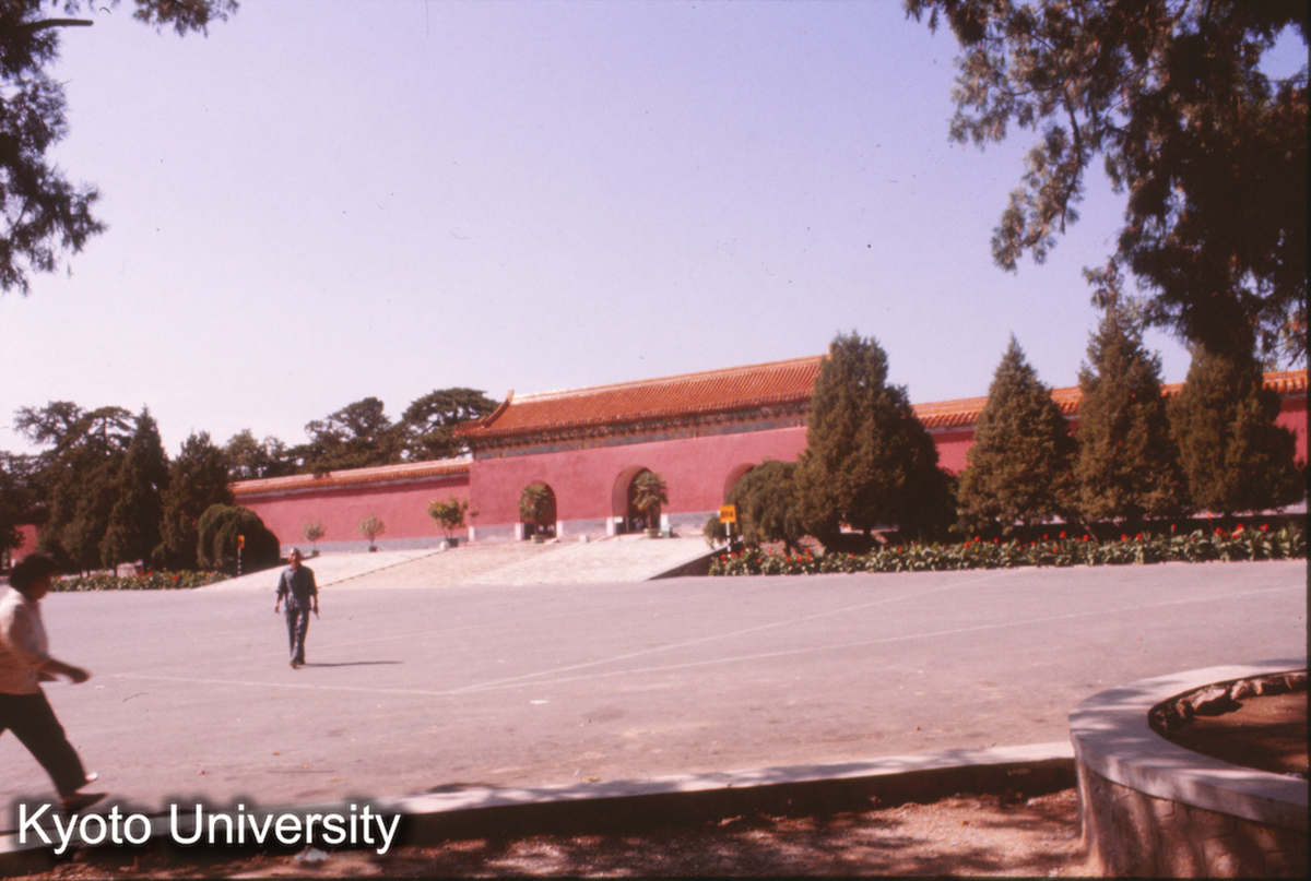 67_長陵 陵門正面 (1)