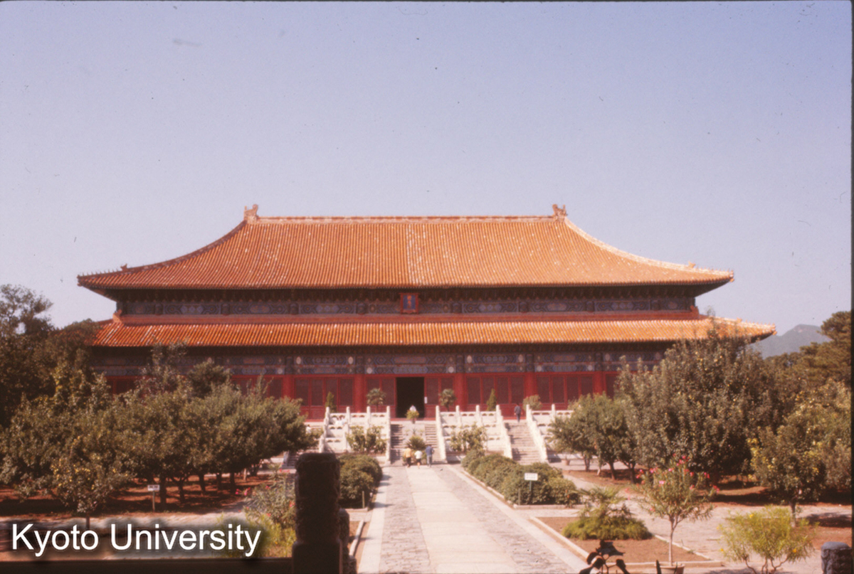 70_長陵 稜恩殿正面_75 (1)