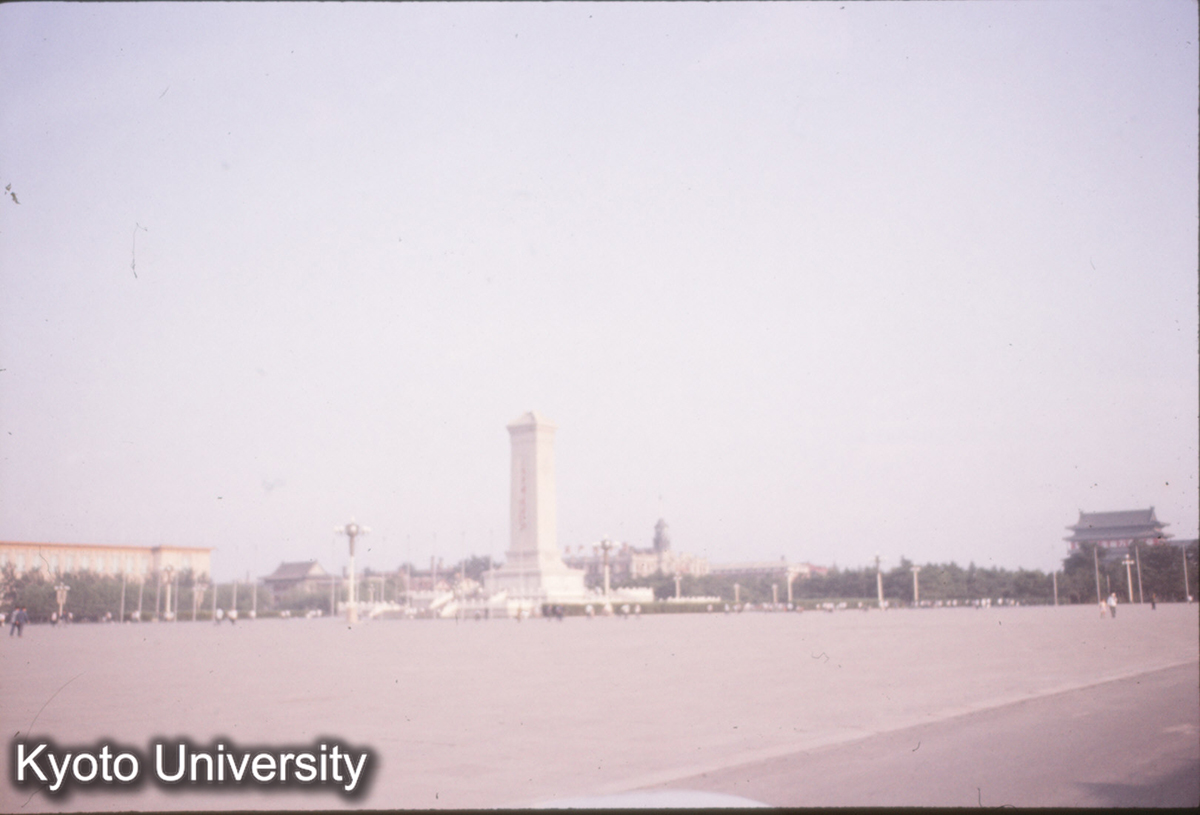 77_人民英雄記念碑 遠望 (1)