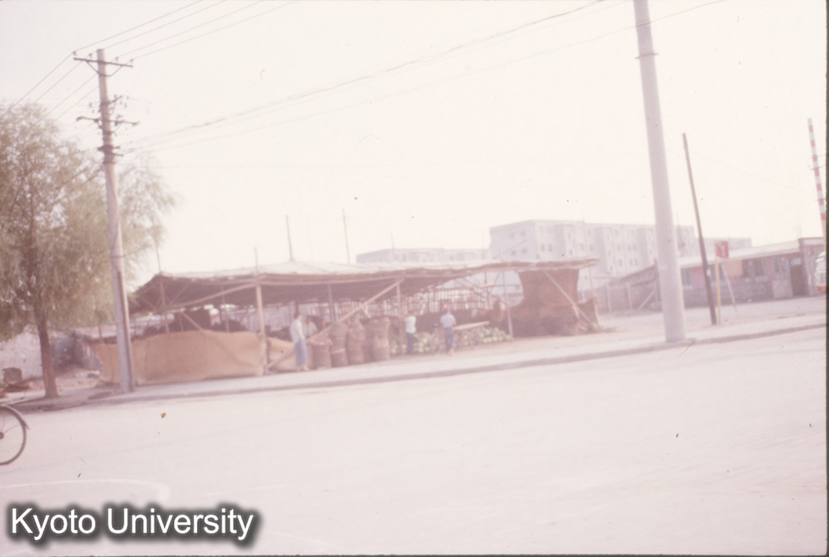 83_北京市内 工人住宅新築中 (1)