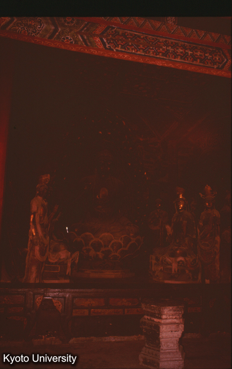 113_上華厳寺大雄宝殿 本尊_× (1)