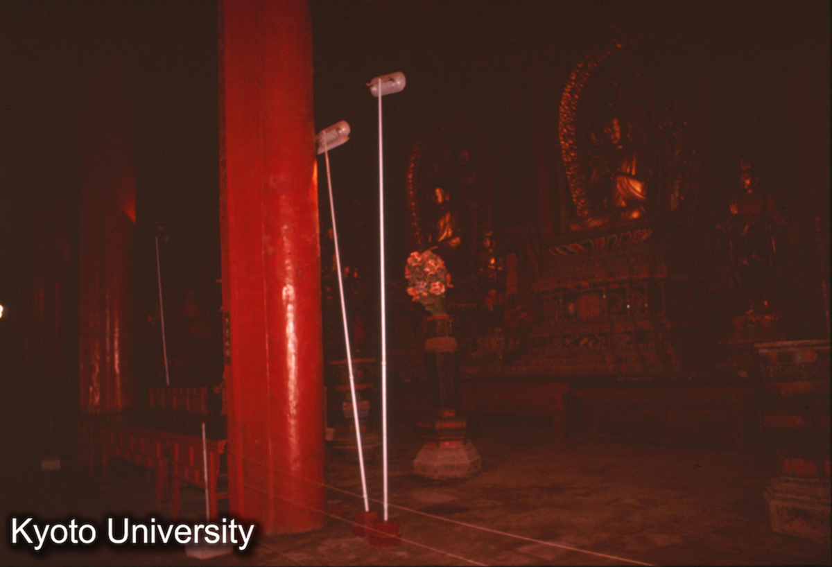 114_上華厳寺大雄宝殿 内部_× (1)