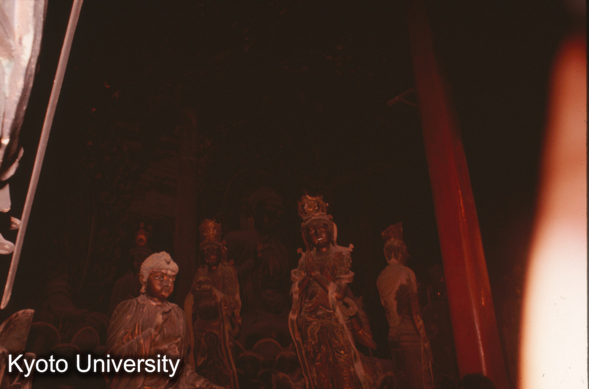 119_下華厳寺薄伽教蔵 内部 (1)