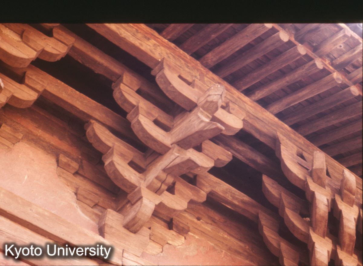 143_善化寺三聖殿 後面柱頭鋪作 (1)