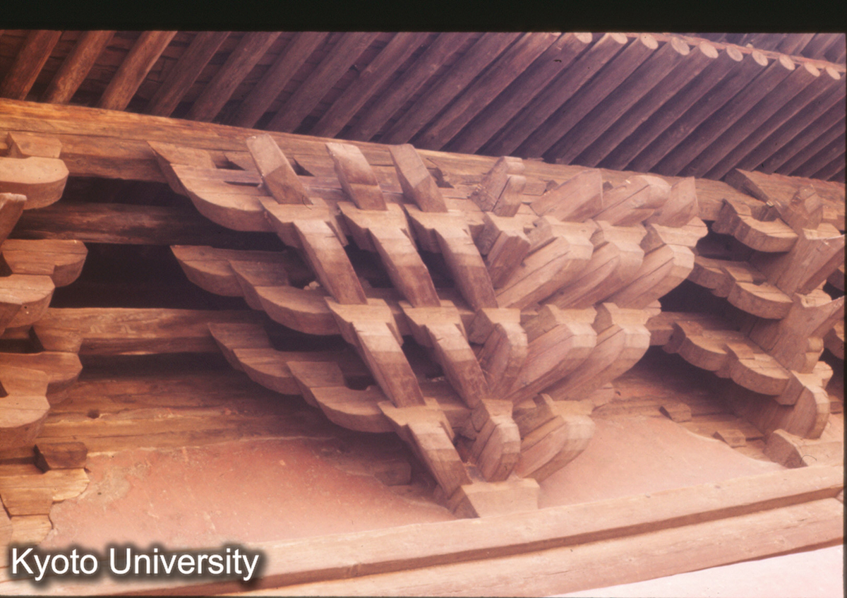 144_善化寺三聖殿 後面補間斜栱 (1)