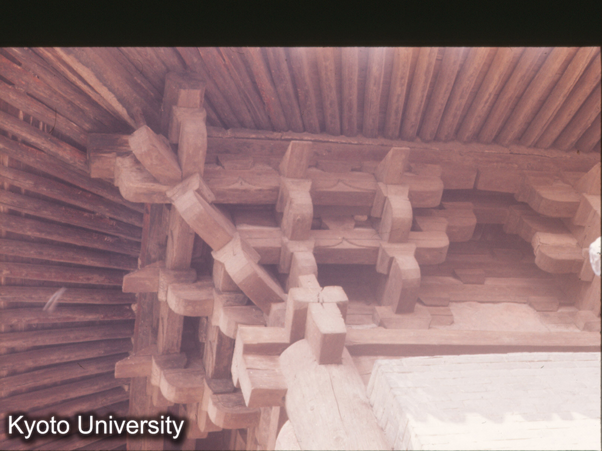 153_善化寺大殿 転角鋪作・纏柱造 (1)