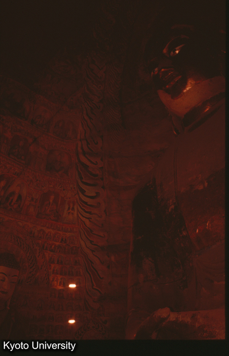 174_雲岡5窟阿弥陀仏 (1)