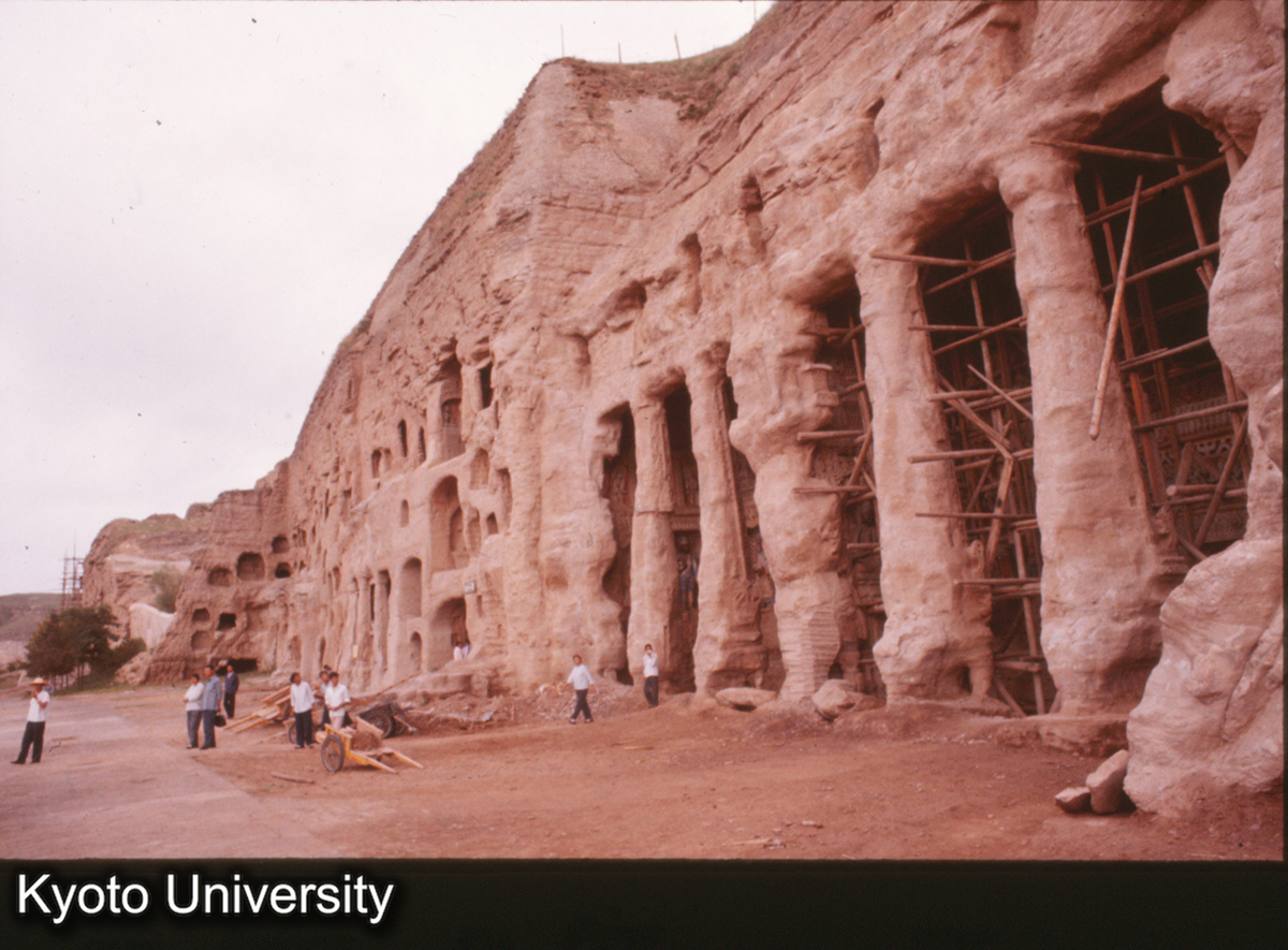 182_雲岡9窟以西 (1)