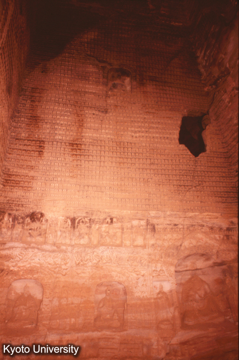 199_雲岡15窟内部千体仏小龕 (1)