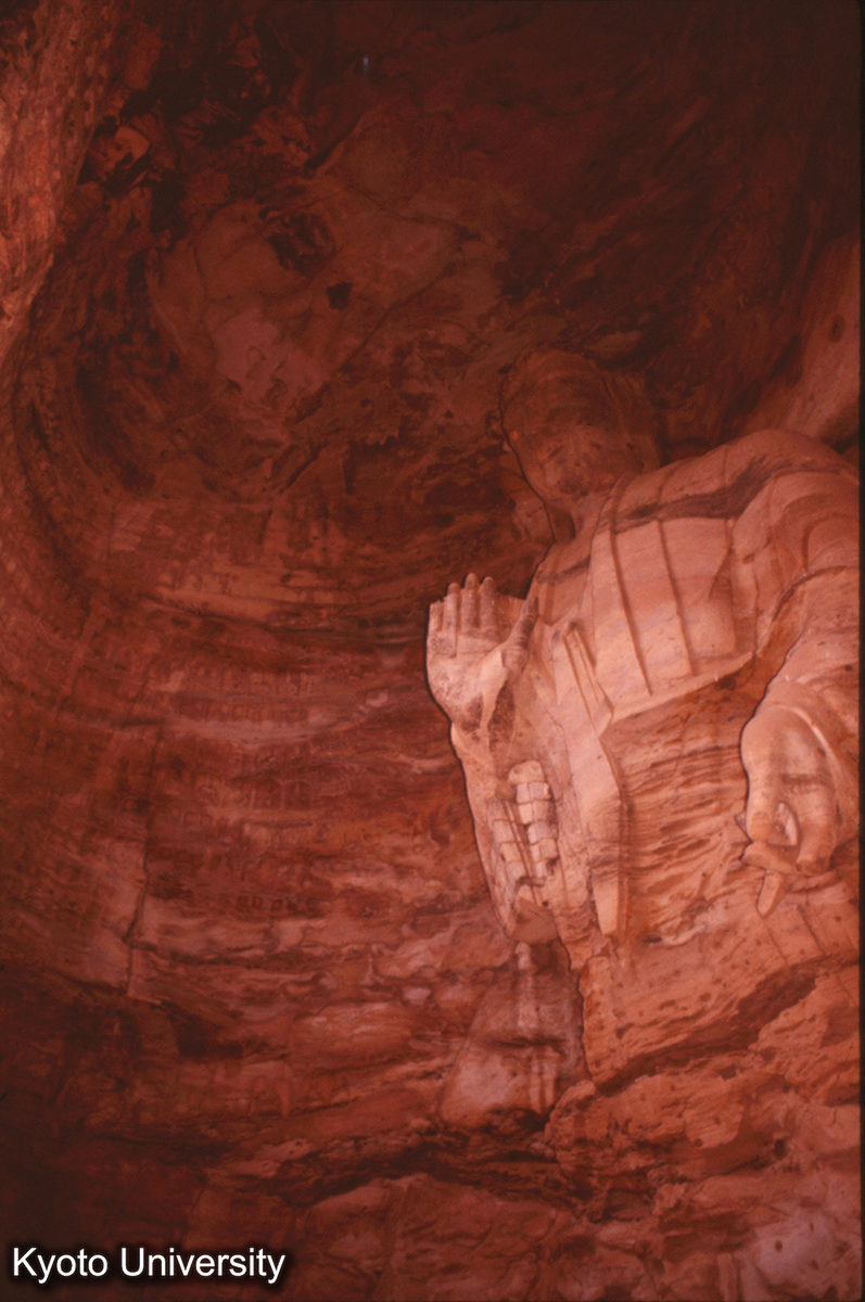 205_雲岡16窟内部 (1)