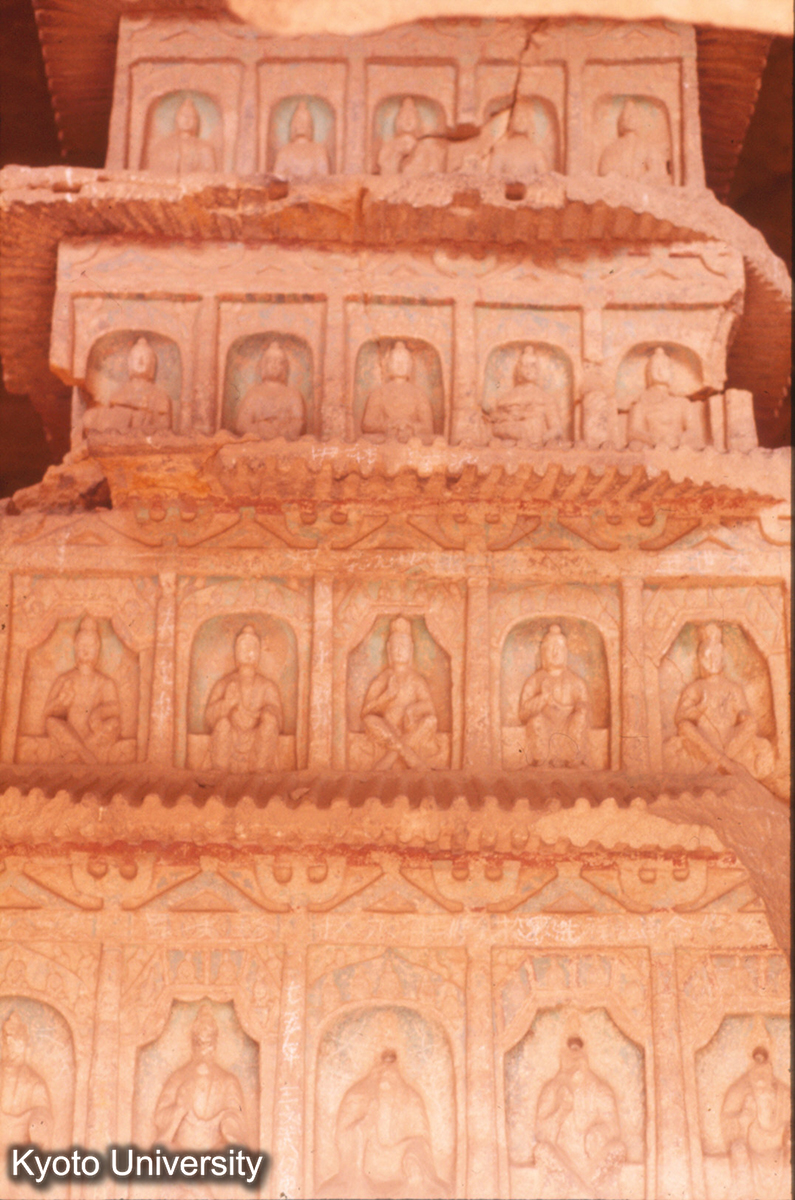 222_雲岡50窟五層塔正面詳細 (1)