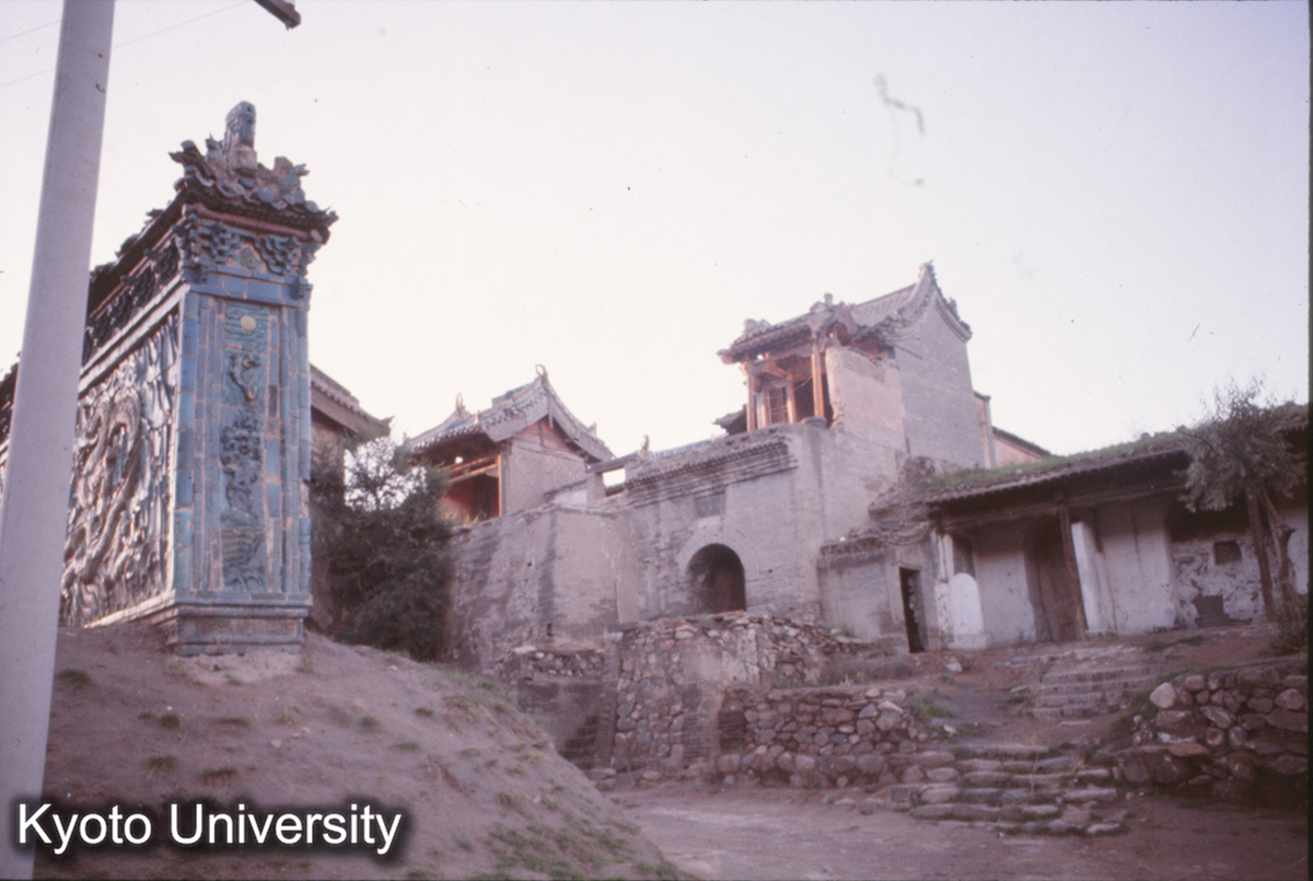 236_大同-雲岡 途中の観音廟 (1)