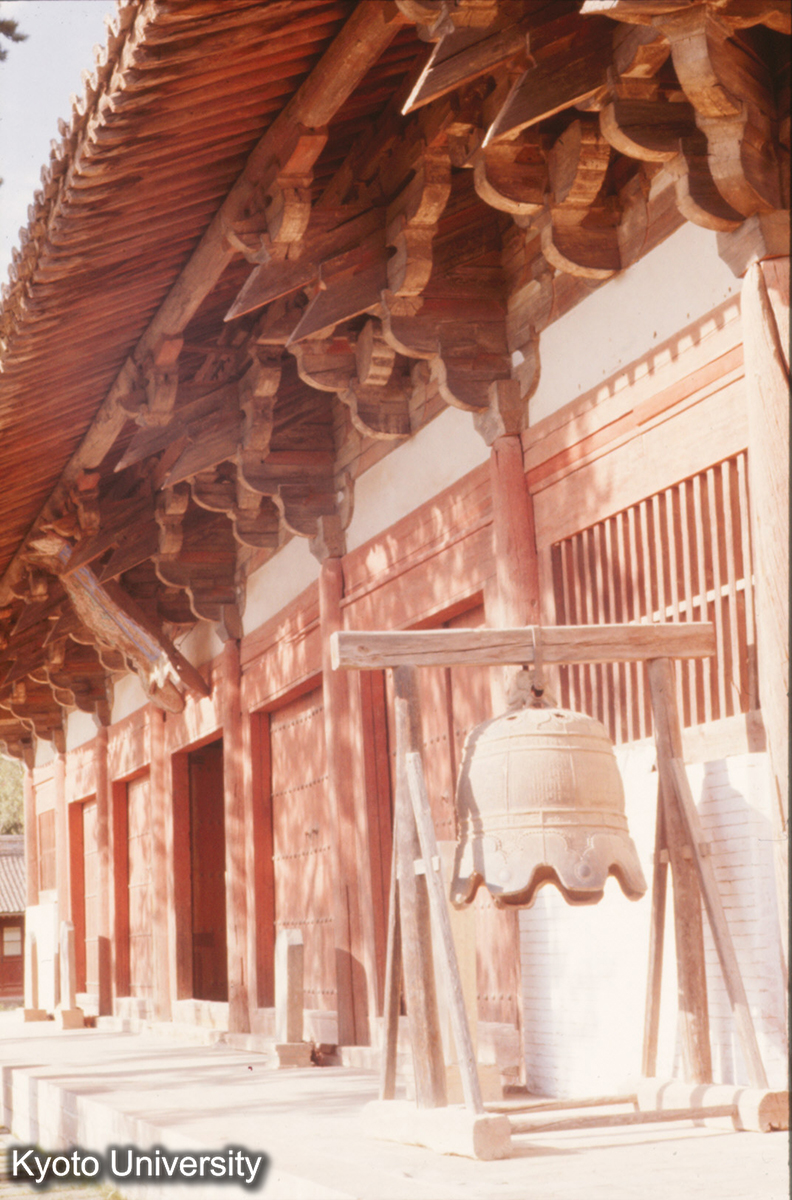 244_仏光寺大殿 正面側回り (1)