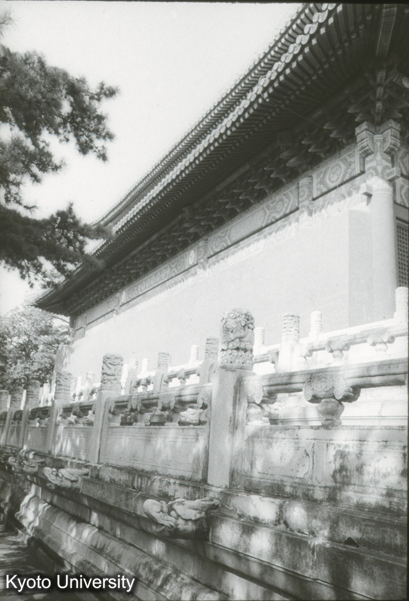 35_長陵稜恩殿 石欄杆 (1)