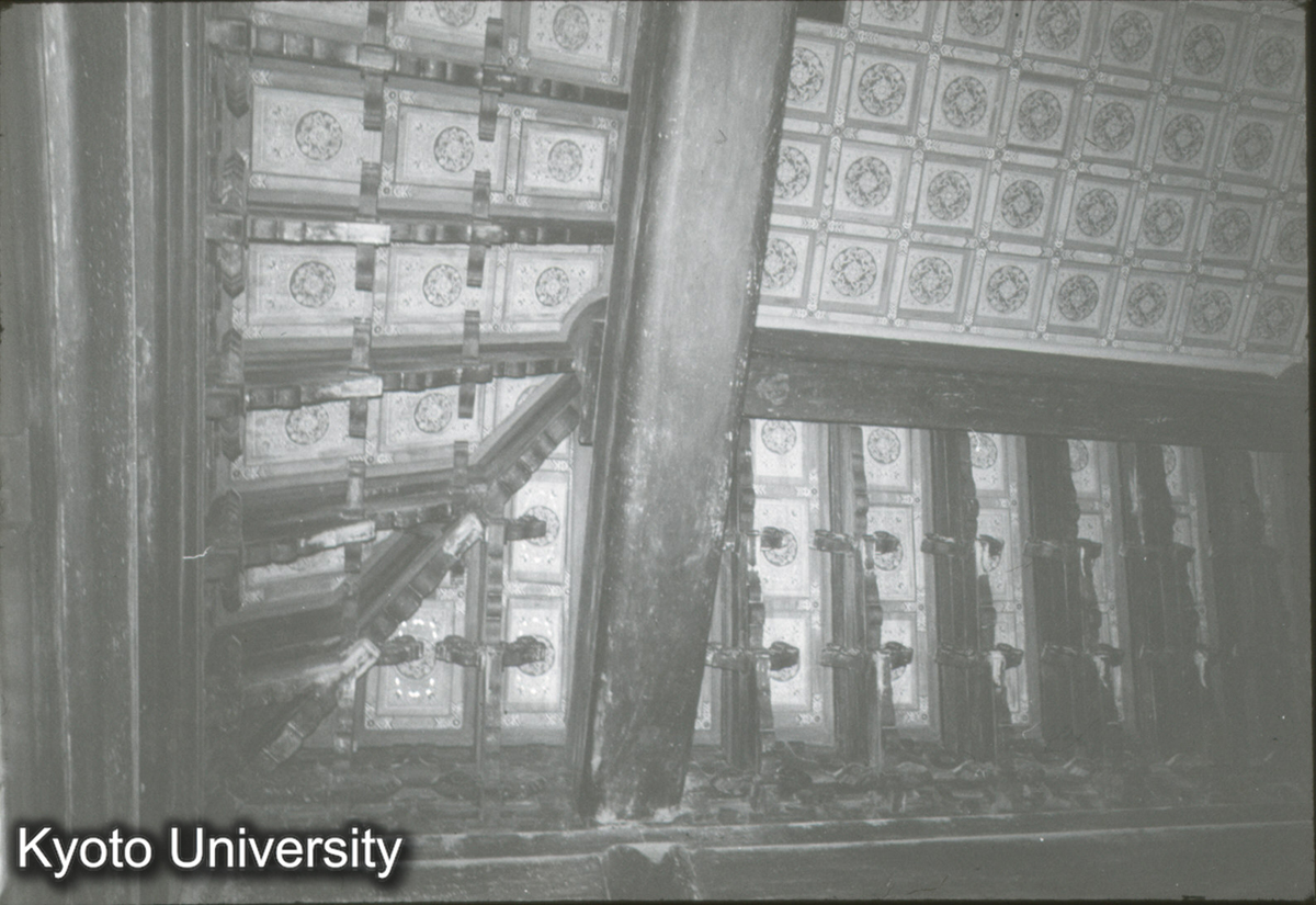 40_長陵稜恩殿 内部構架 (1)