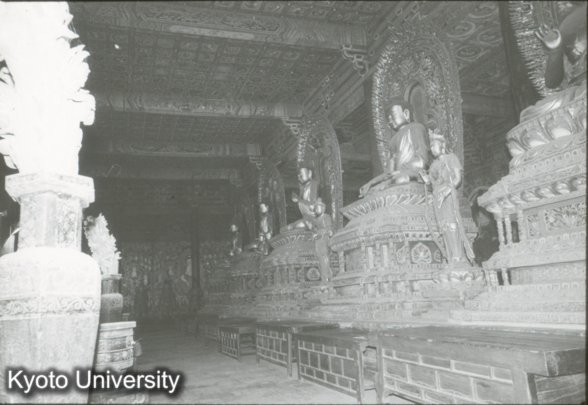 56_上華厳寺大雄宝殿 内部全景 (1)