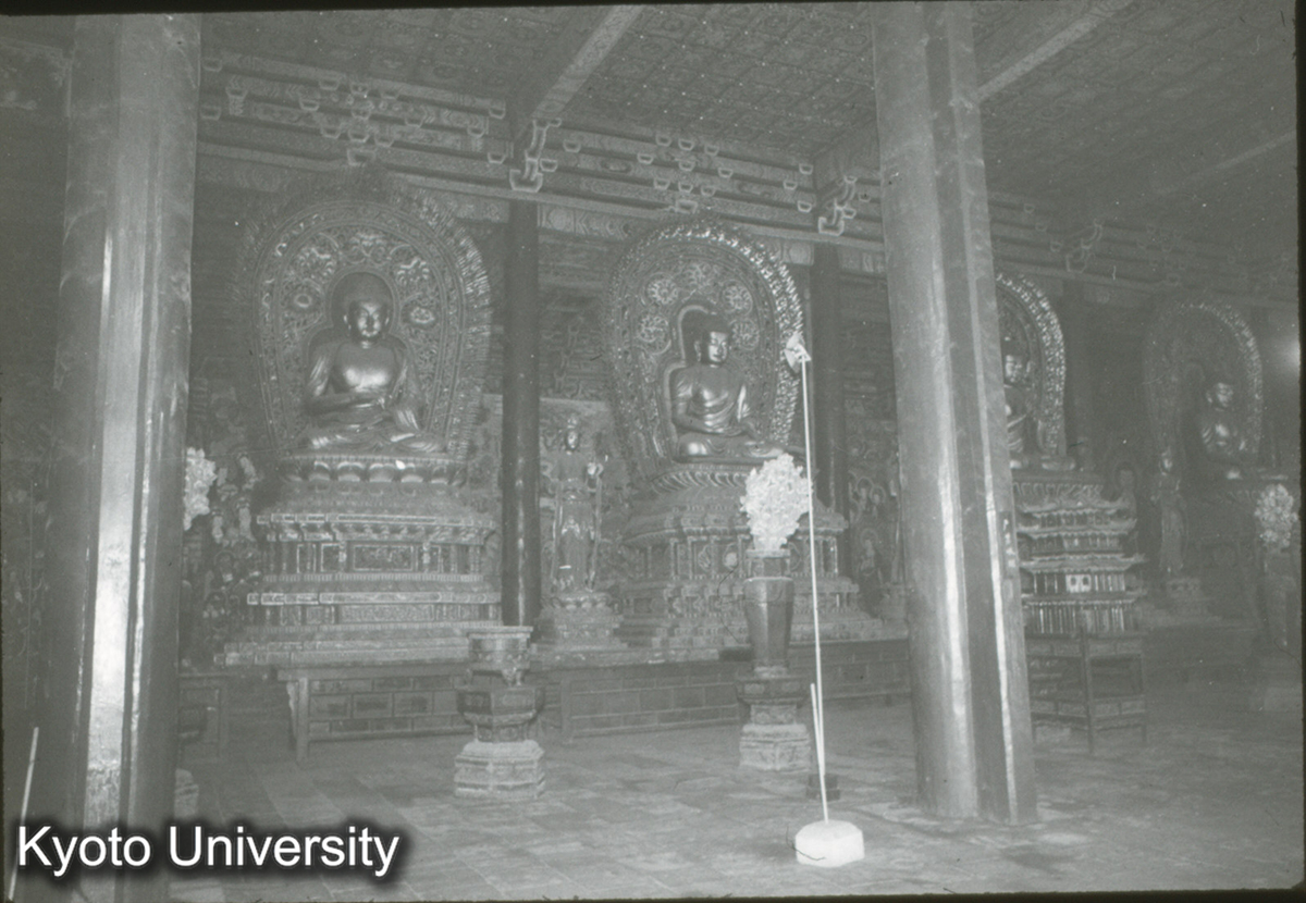 58_上華厳寺大雄宝殿 本尊正面 (1)