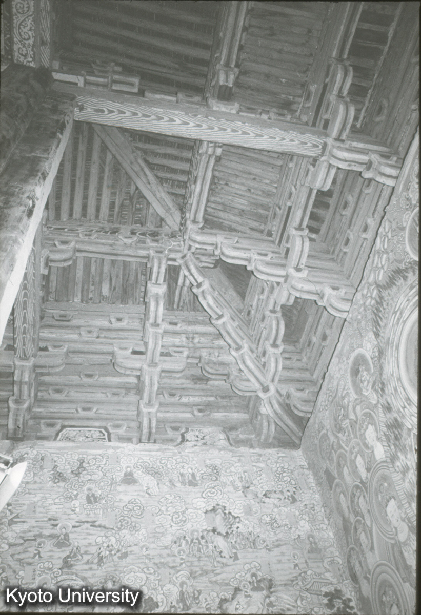 71_上華厳寺大雄宝殿 内部 転角構架 (1)