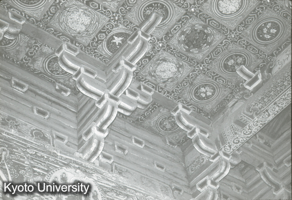 72_上華厳寺大雄宝殿 内部 柱頭・補間鋪作 (1)