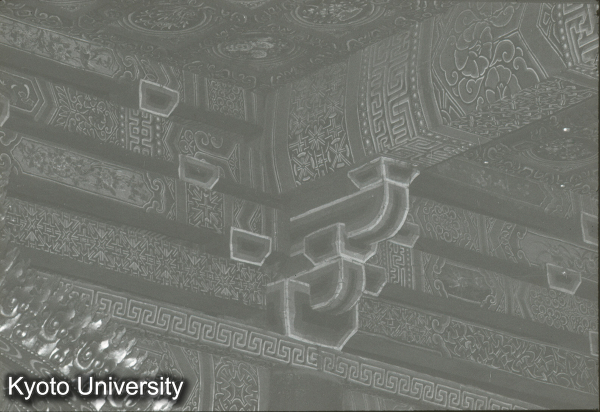 77_上華厳寺大雄宝殿 内槽乳栿下斗栱 (1)