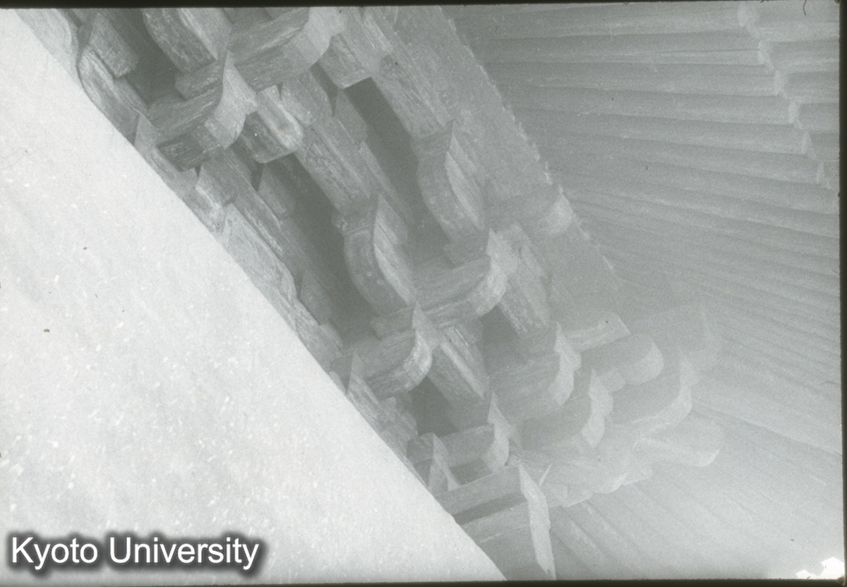 83_上華厳寺大雄宝殿 纏柱造 (1)