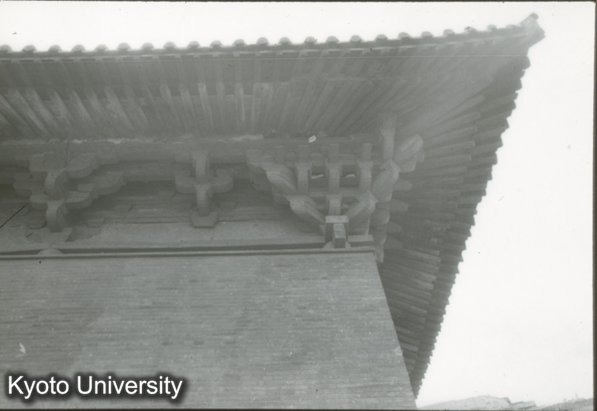 85_上華厳寺大雄宝殿 角檐仰観 (1)