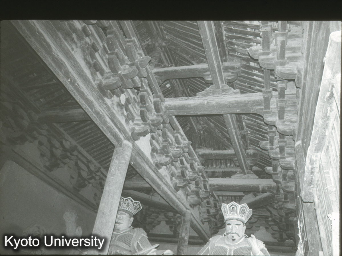 113_善化寺天王殿 内部構架 (1)