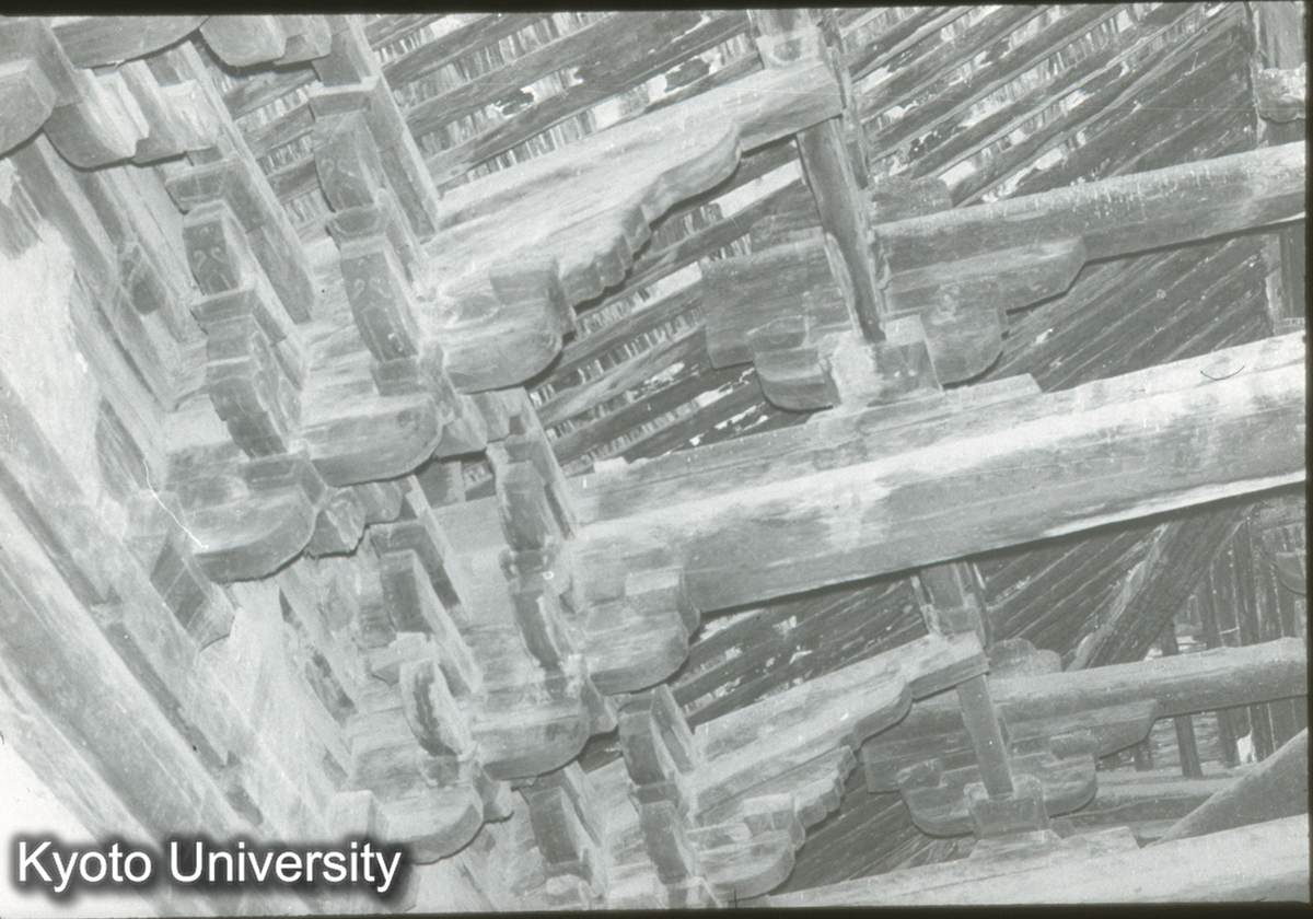 124_善化寺三聖殿 内部 柱頭・補間鋪作 (1)