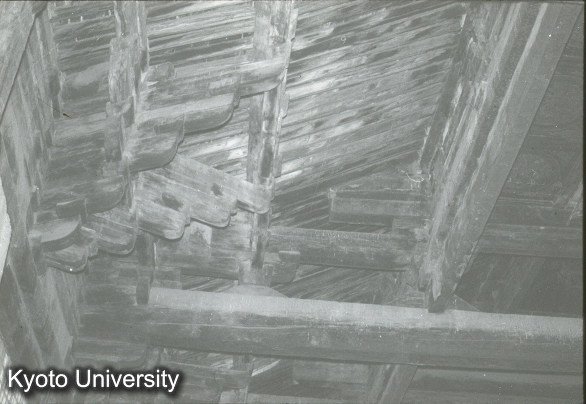 133_善化寺大殿 内部 補間鋪作・斜栱 (1)