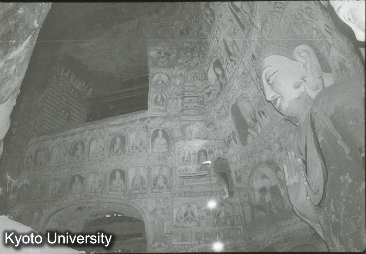 159_雲岡5窟 東 (1)