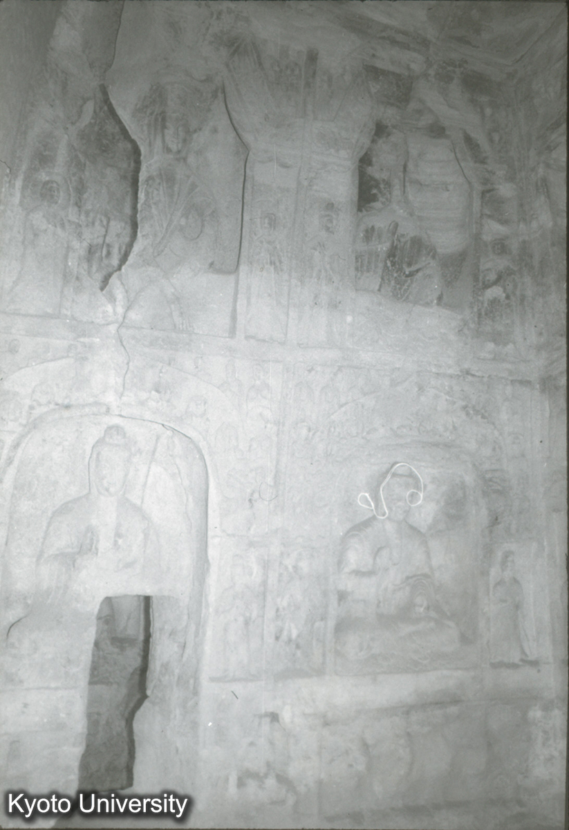 195_雲岡 内部 (1)