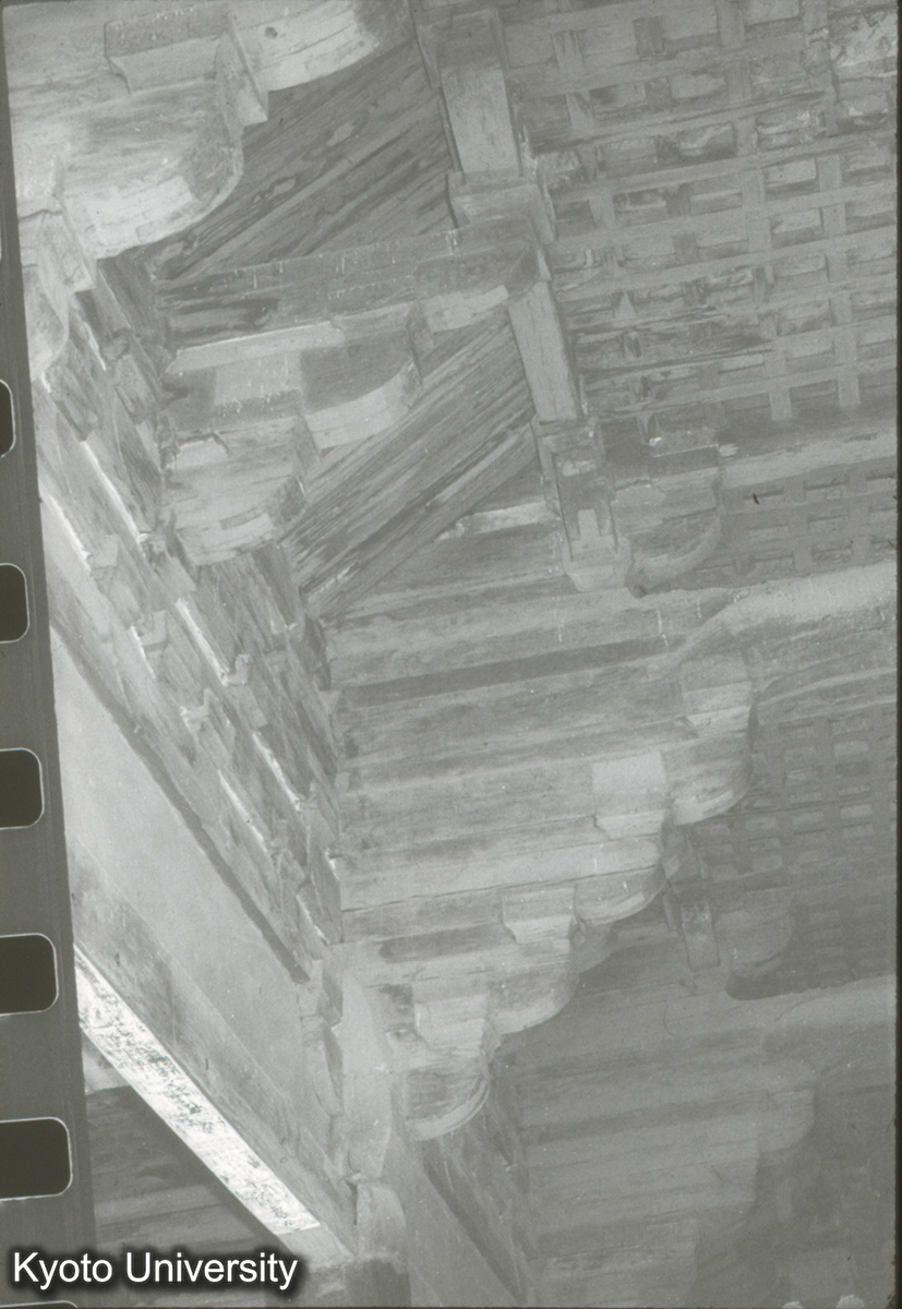 244_仏光寺大殿 乳栿下四跳偸心斗栱 (1)