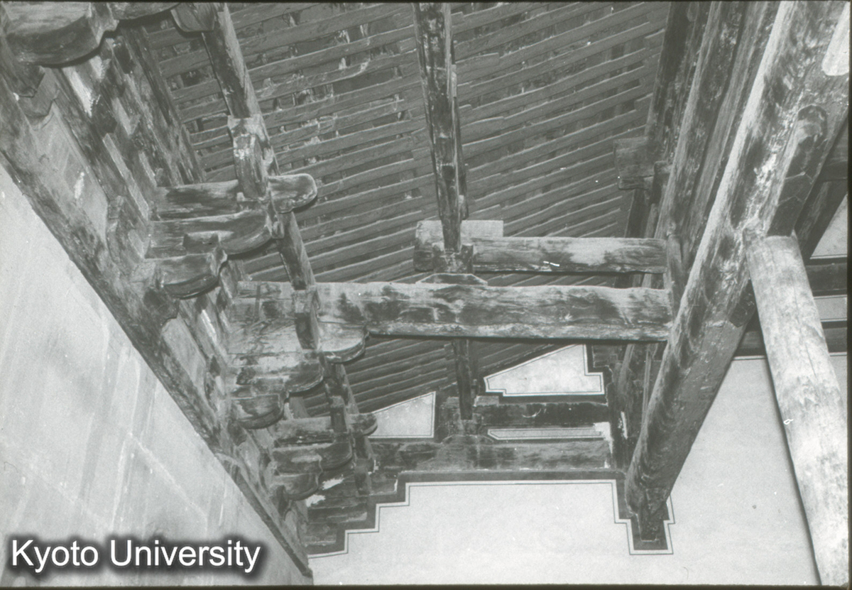 260_仏光寺文殊殿 内部構架 (1)