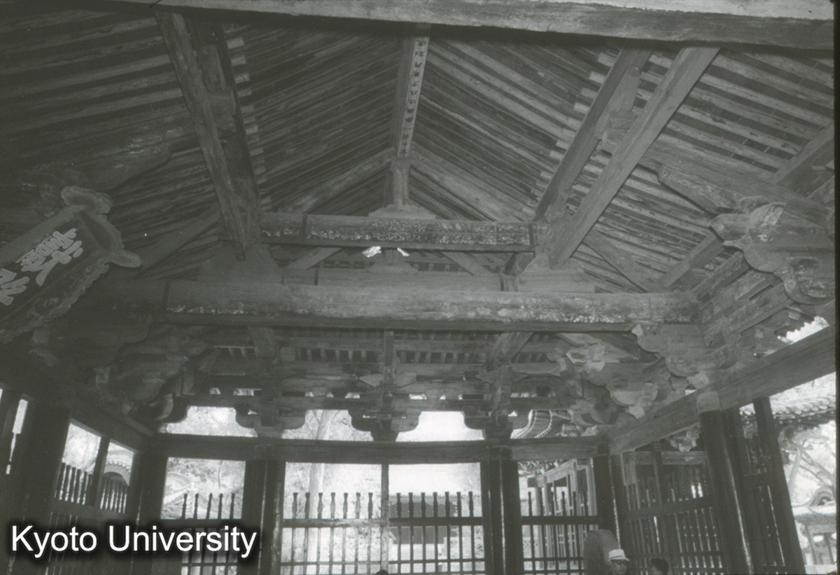 285_晋祠献殿 内部構架 (1)