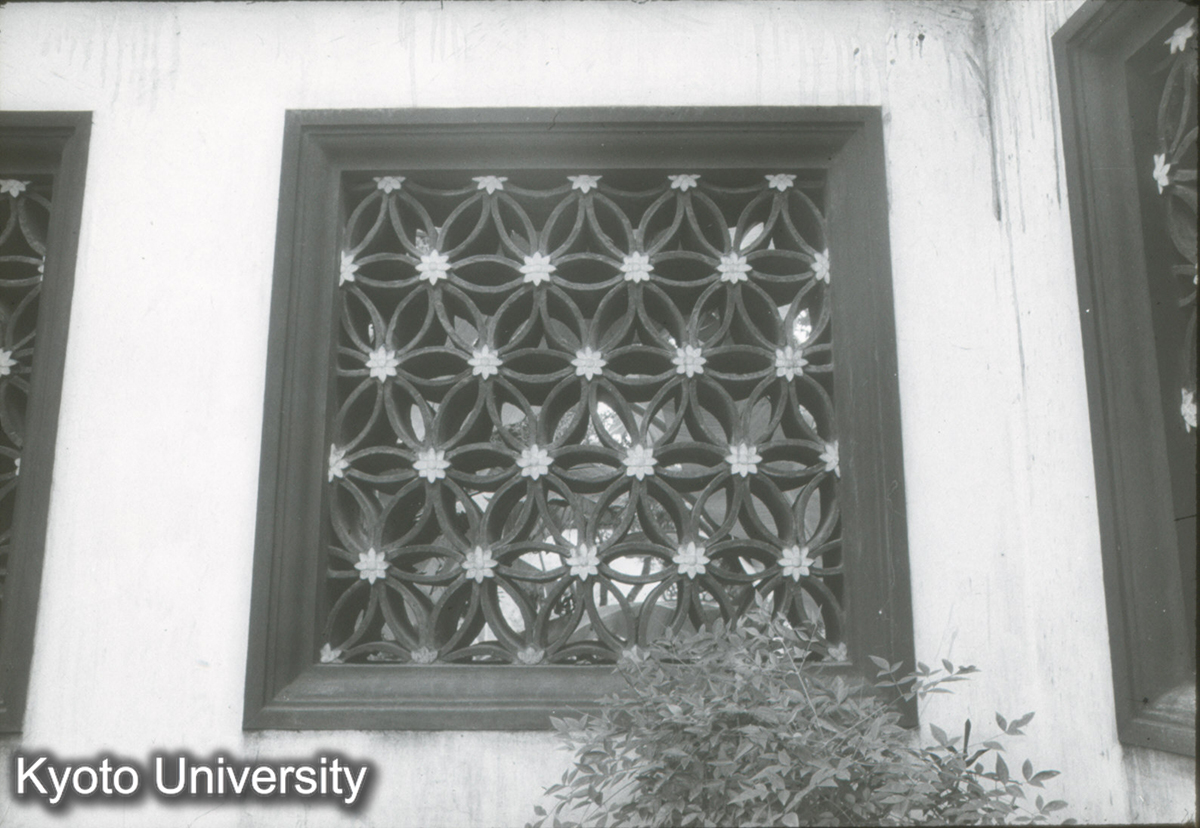 301_上海予園 漏明窓 (1)