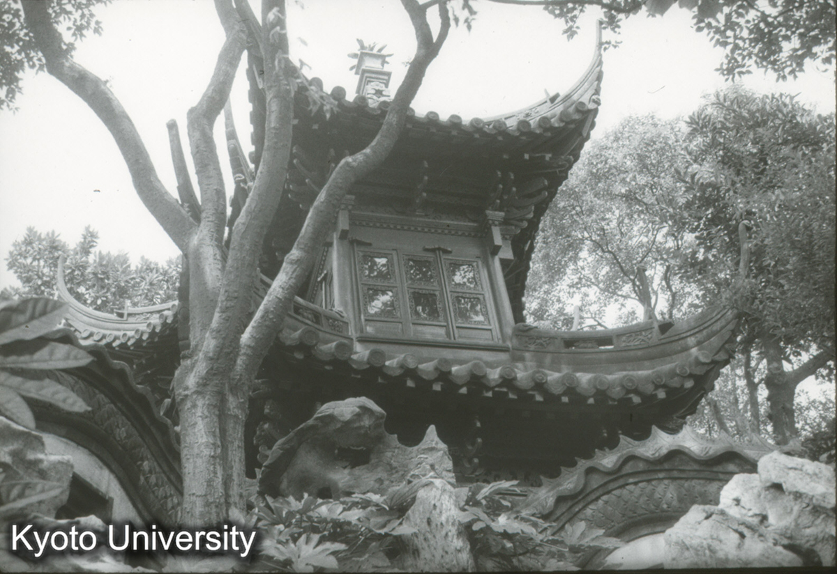 310_上海予園 龍壁と (1)