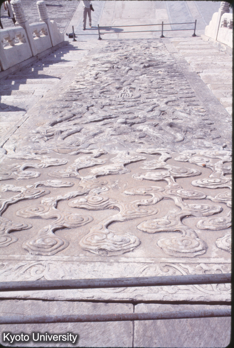 40_故宮 太和門 雲龍彫刻 (1)