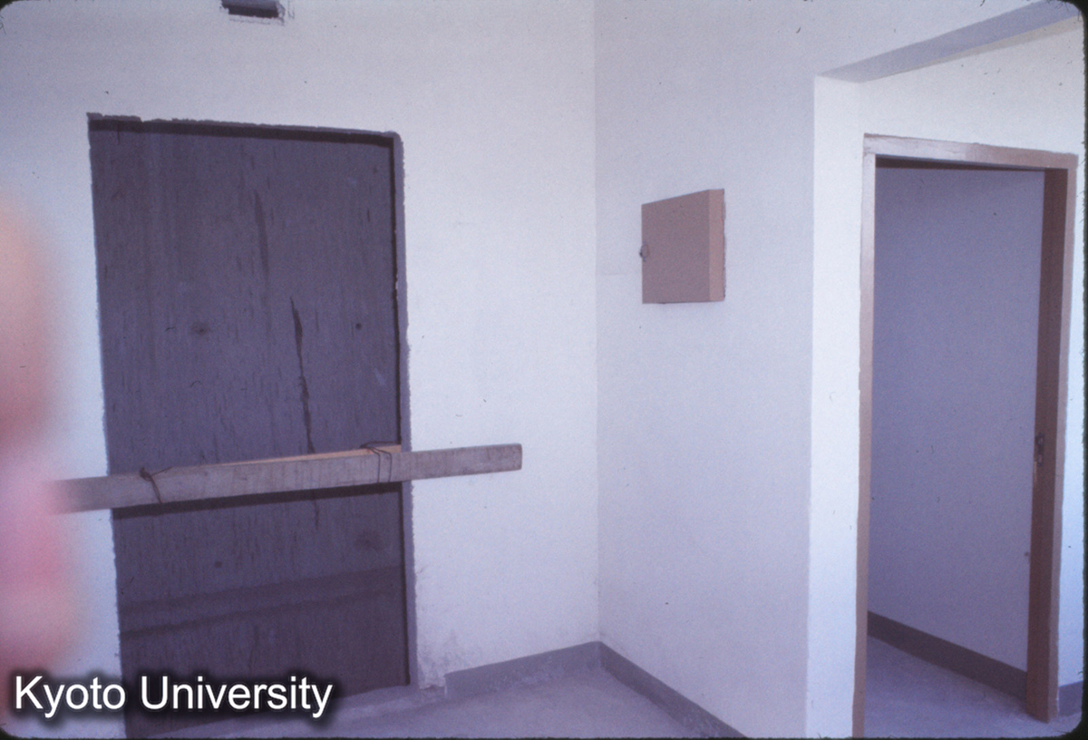 282_北京 前三門高層住宅 エレベーターホール（未完） (1)