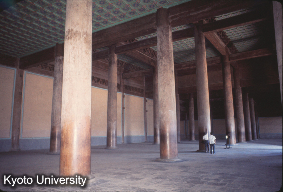 379_長陵稜恩殿 内部全景 (1)