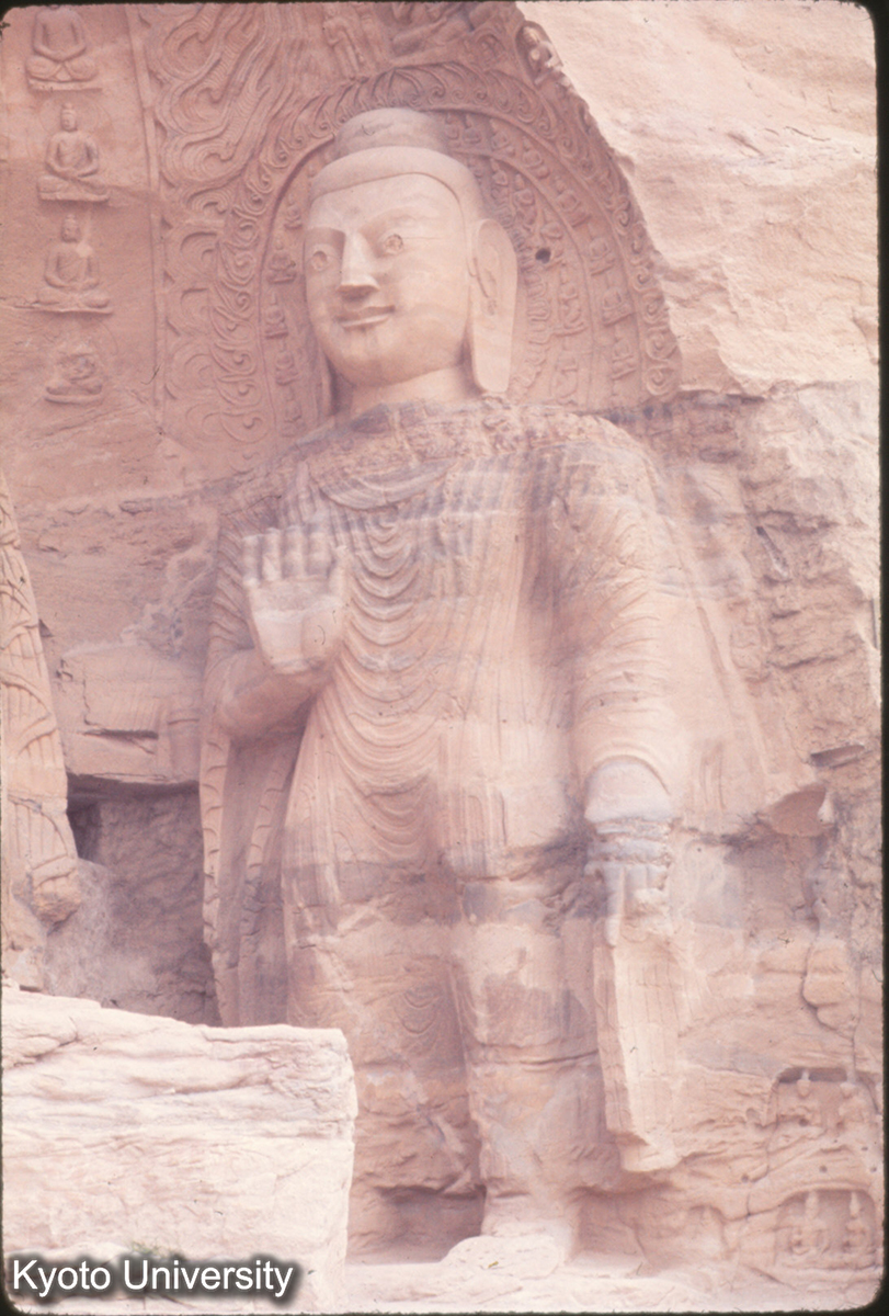 426_雲岡20窟 東脇侍 (1)