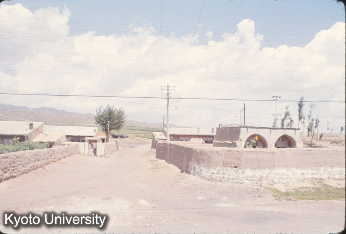 452_大同民家（雲岡帰途） (1)