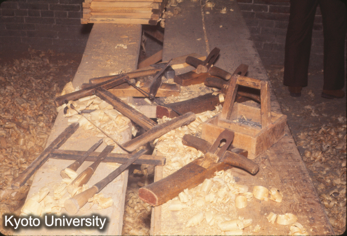 505_（善化寺天王殿内）木工具 (1)